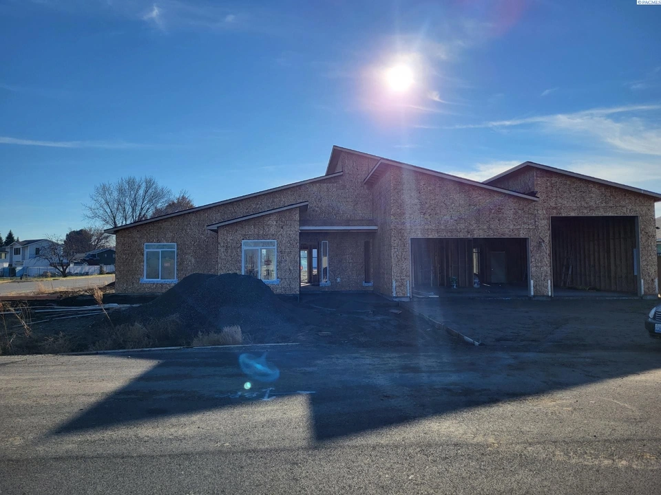 Awesome Custom Homes. Awesome Customer Service.